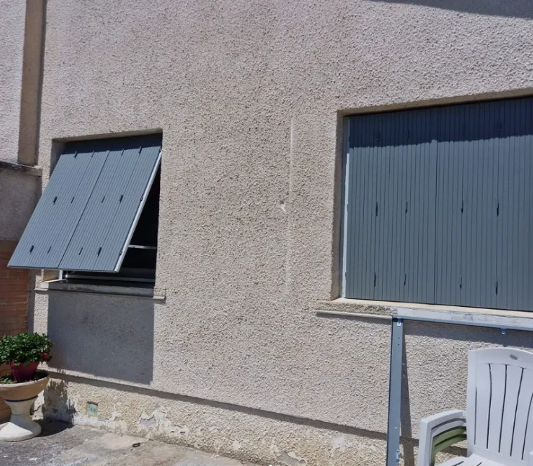 Pose de persiennes et vantaux à Castelnaudary, Castelnaudary, Cybèle Menuiseries