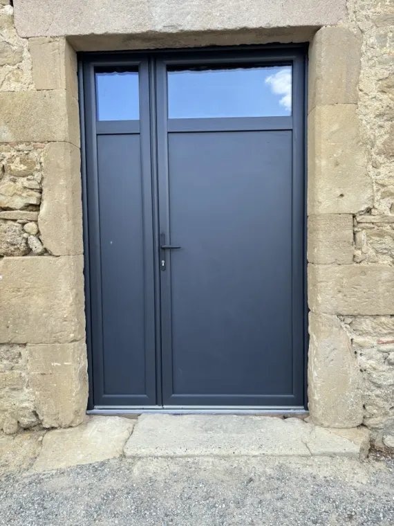 Changement de porte de service par votre menuisier à Avignonet-Lauragais, Castelnaudary, Cybèle Menuiseries